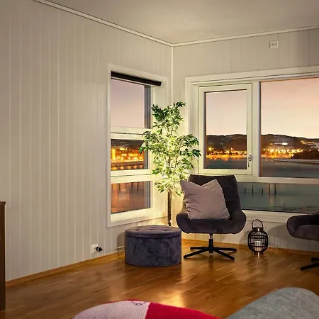 Nydelig Leilighet Med Sjoutsikt Og Badestrand Naert Апартаменты *